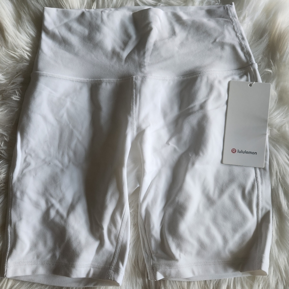 LULULEMON ALIGN HR SHORT 8 INCH WHITE SIZE 8 - Picture 3 of 5